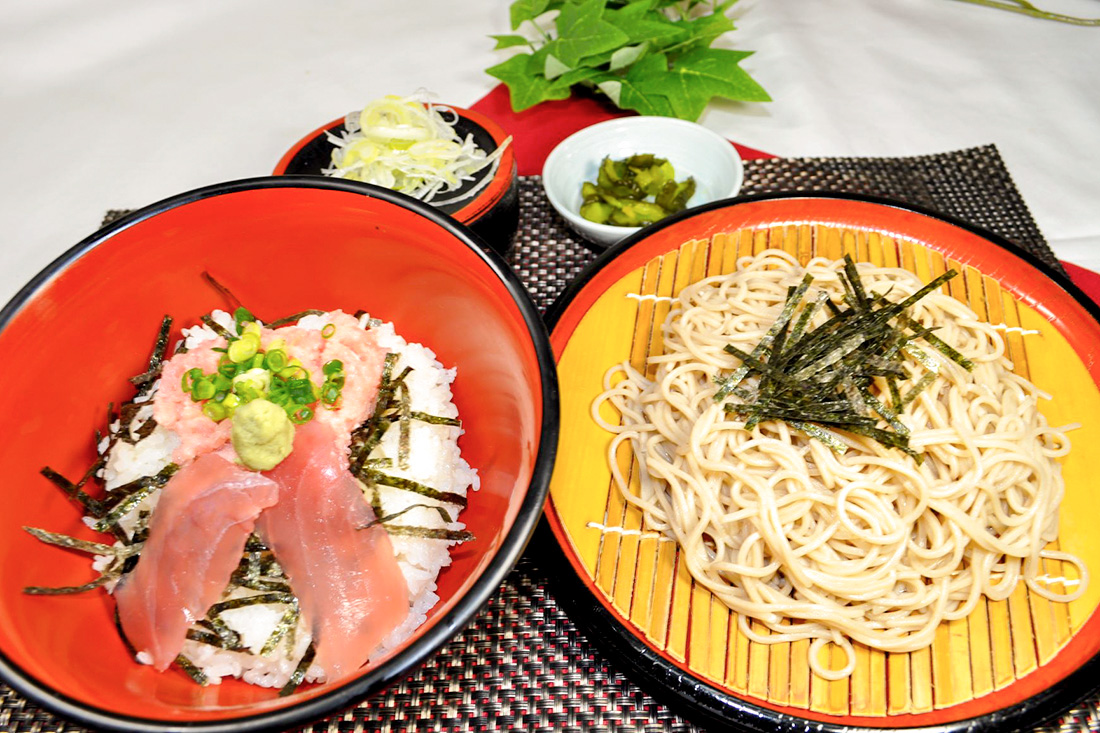 ざる蕎麦＆鮪丼