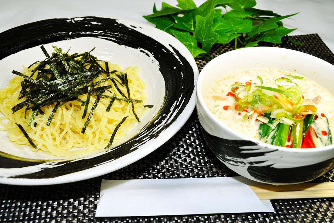 特製ごまたれつけ麵（冷つゆ）